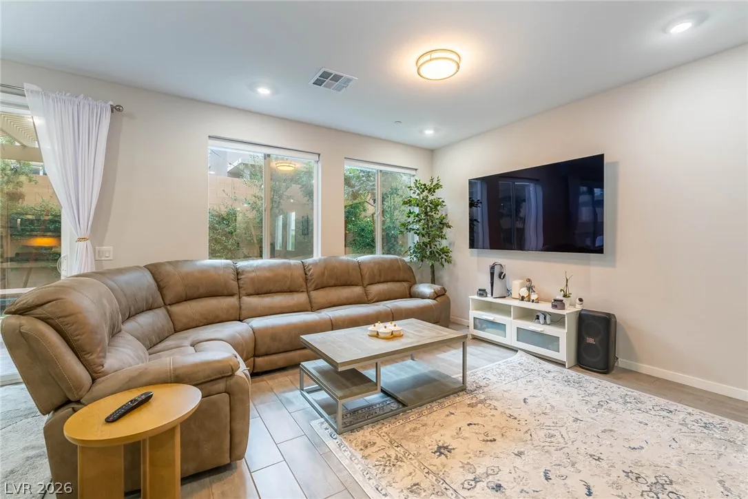 10661 Enridge Avenue — photo 3