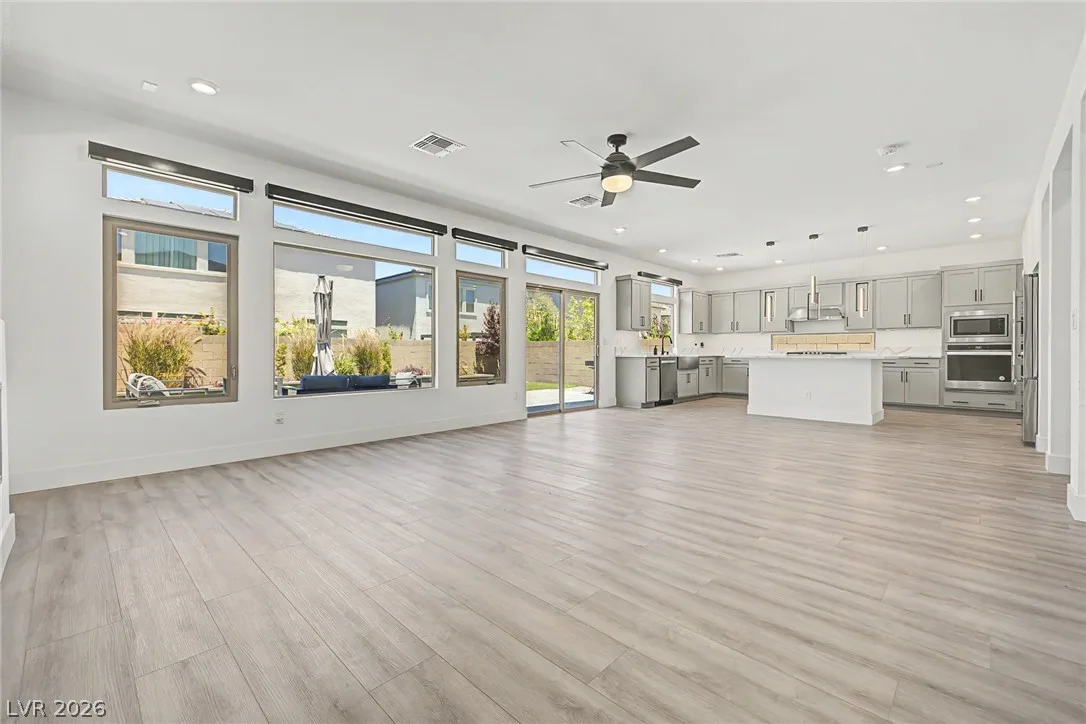 7094 Bold Rock Avenue — photo 3