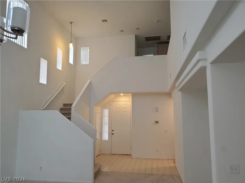 10018 CAPISTRELLO Avenue 0 — photo 2