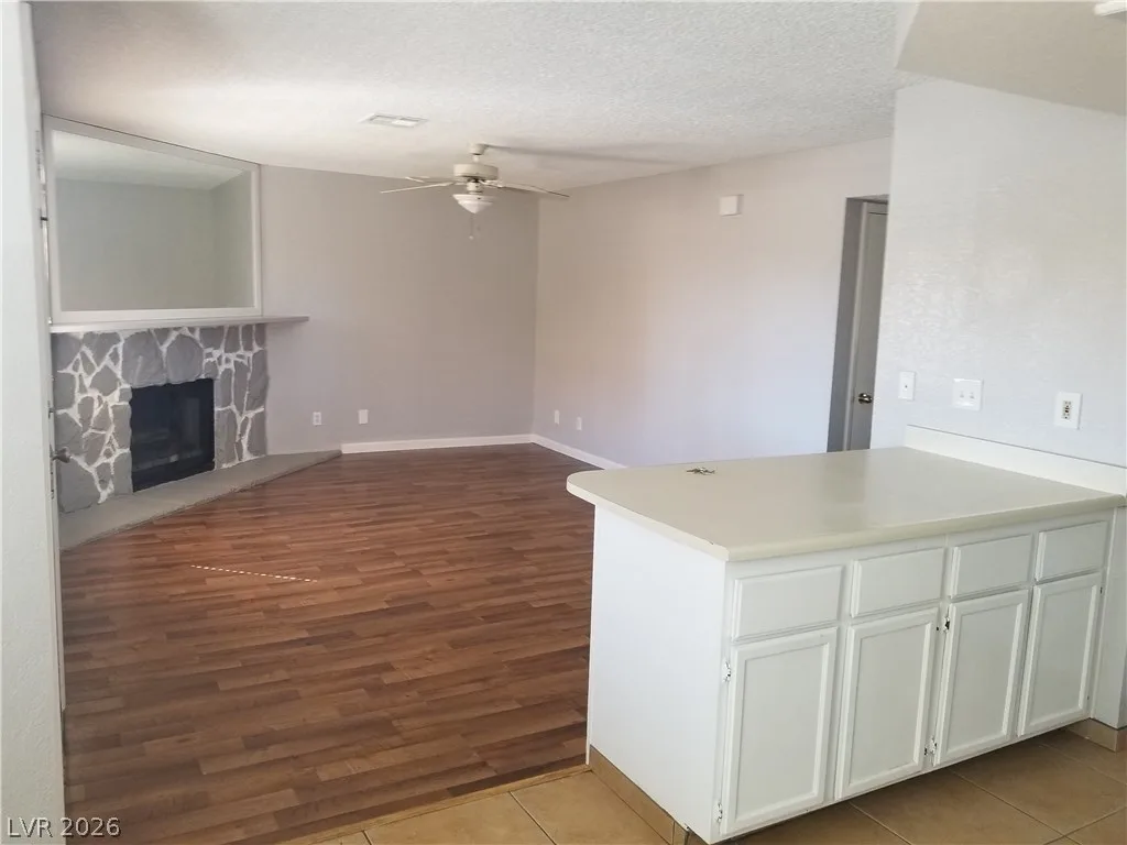 1209 BUFFALO Drive 202 — photo 2