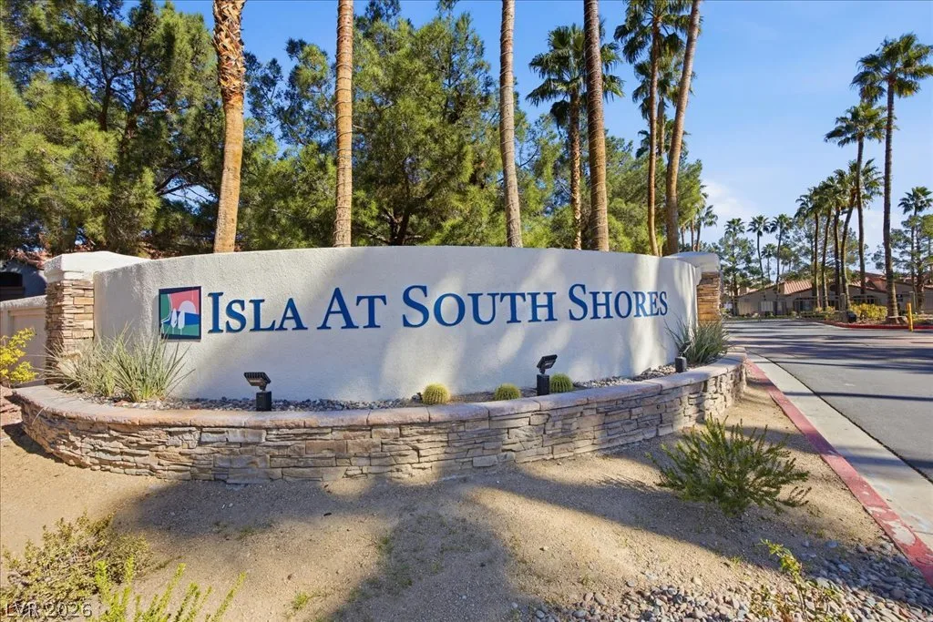 2110 Sealion Drive 201 — photo 1
