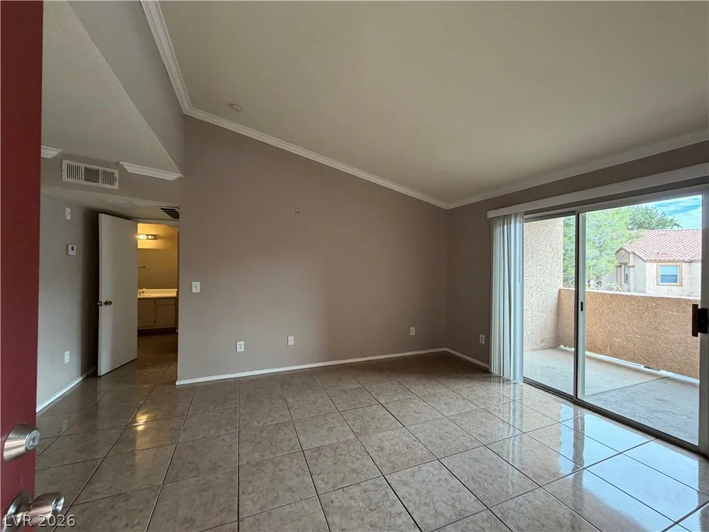 1150 North BUFFALO Drive 2118 — photo 3