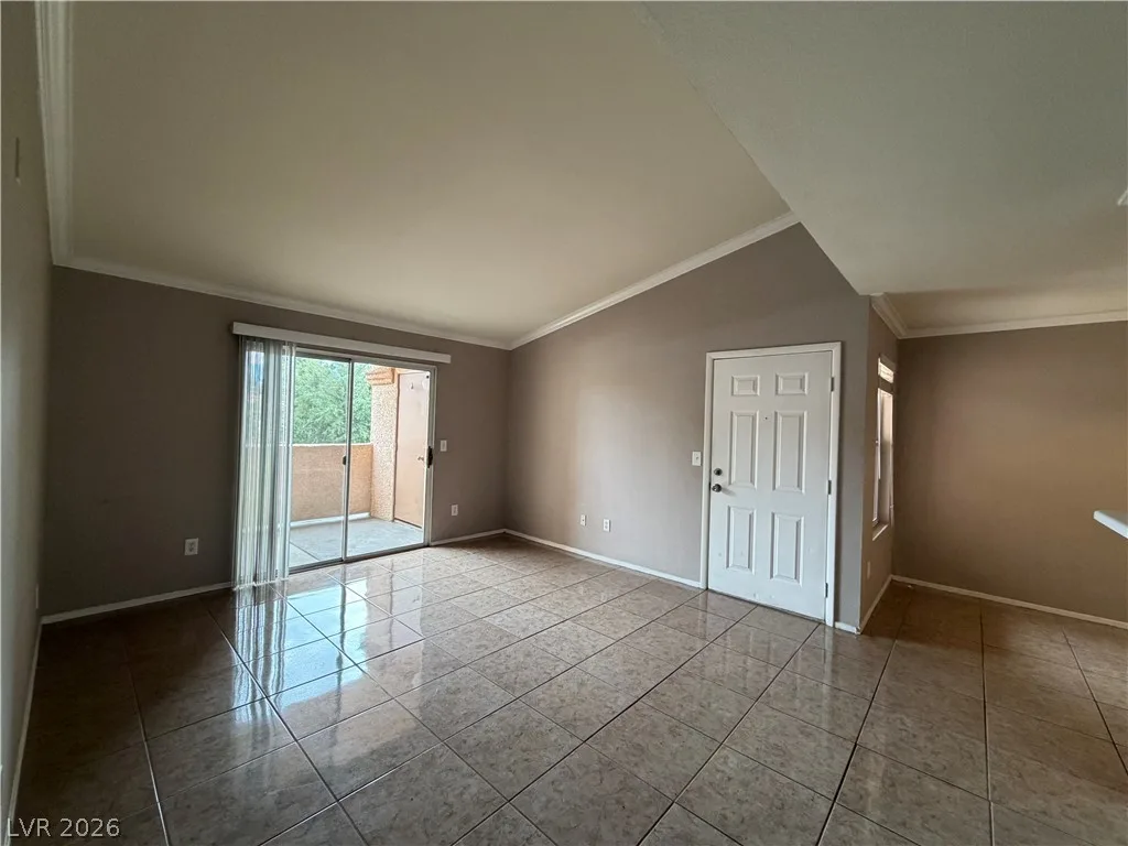 1150 North BUFFALO Drive 2118 — photo 4