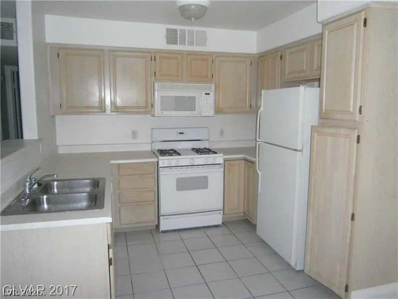 5710 East Tropicana Boulevard 1137 — photo 5