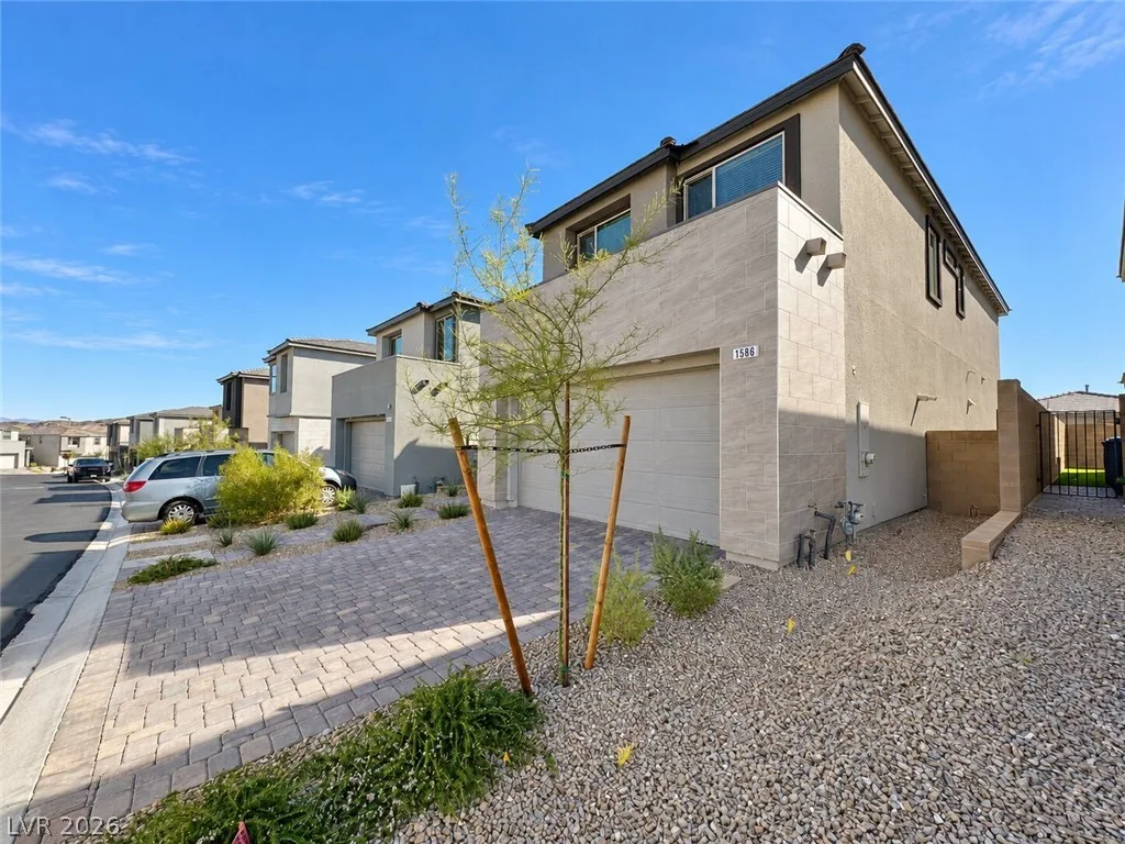 1586 Crested Eagle Street — photo 3