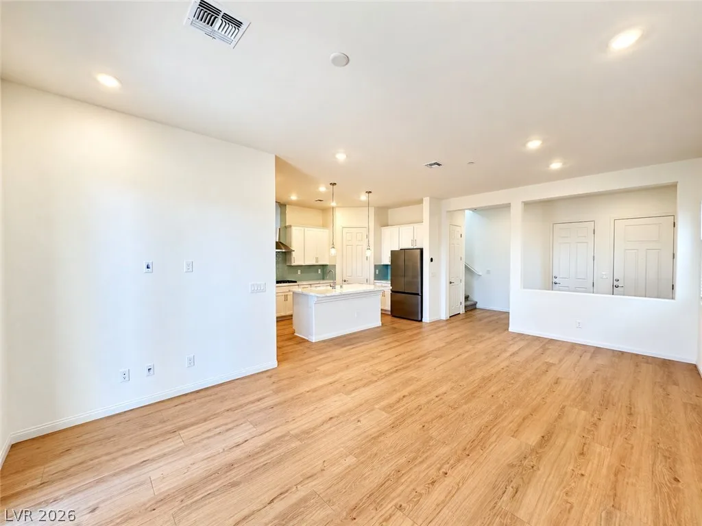 1586 Crested Eagle Street — photo 5