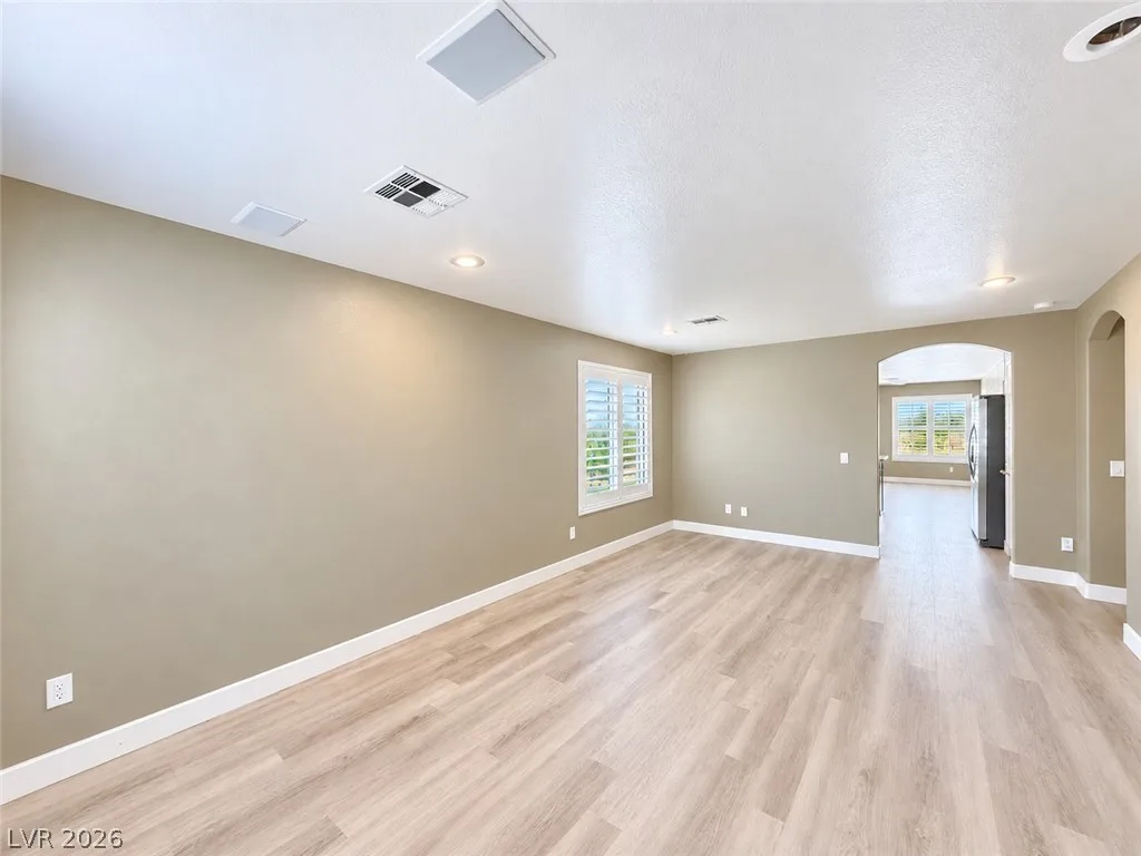 4981 Lunetto Avenue — photo 3