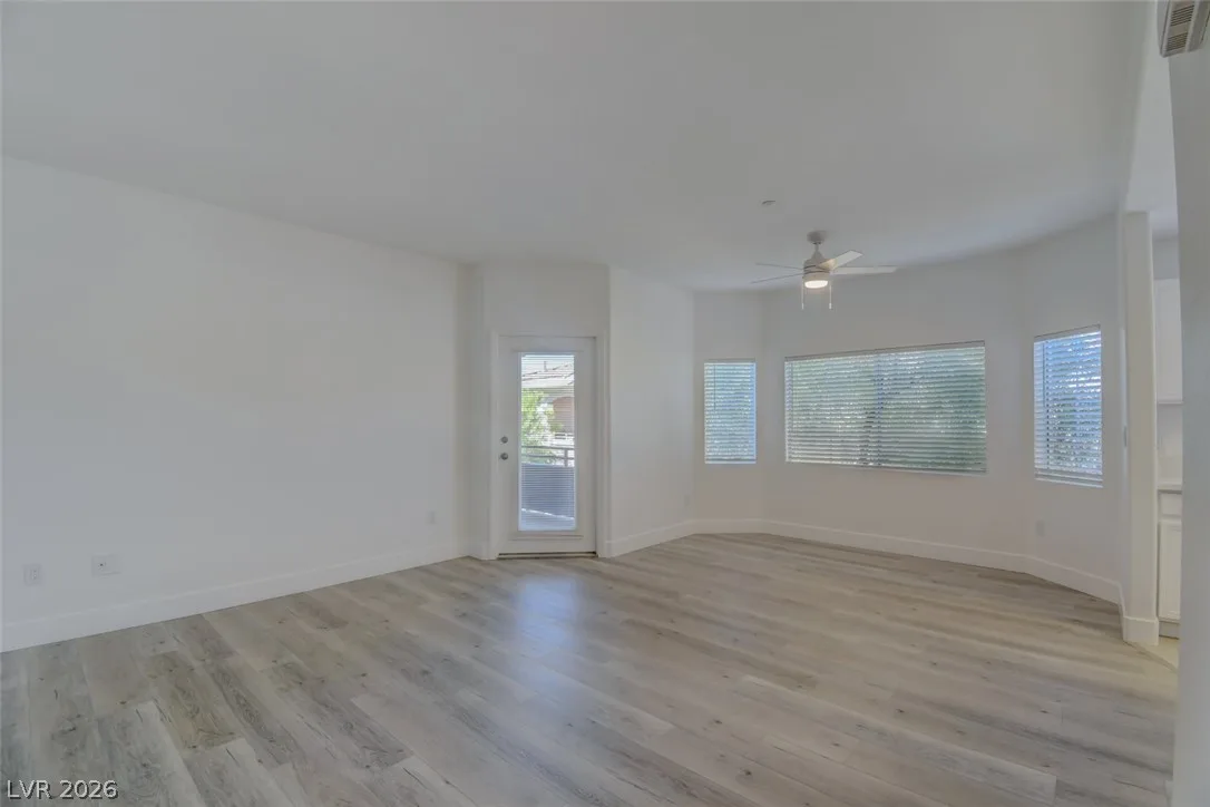 830 Carnegie Street 1511 — photo 4