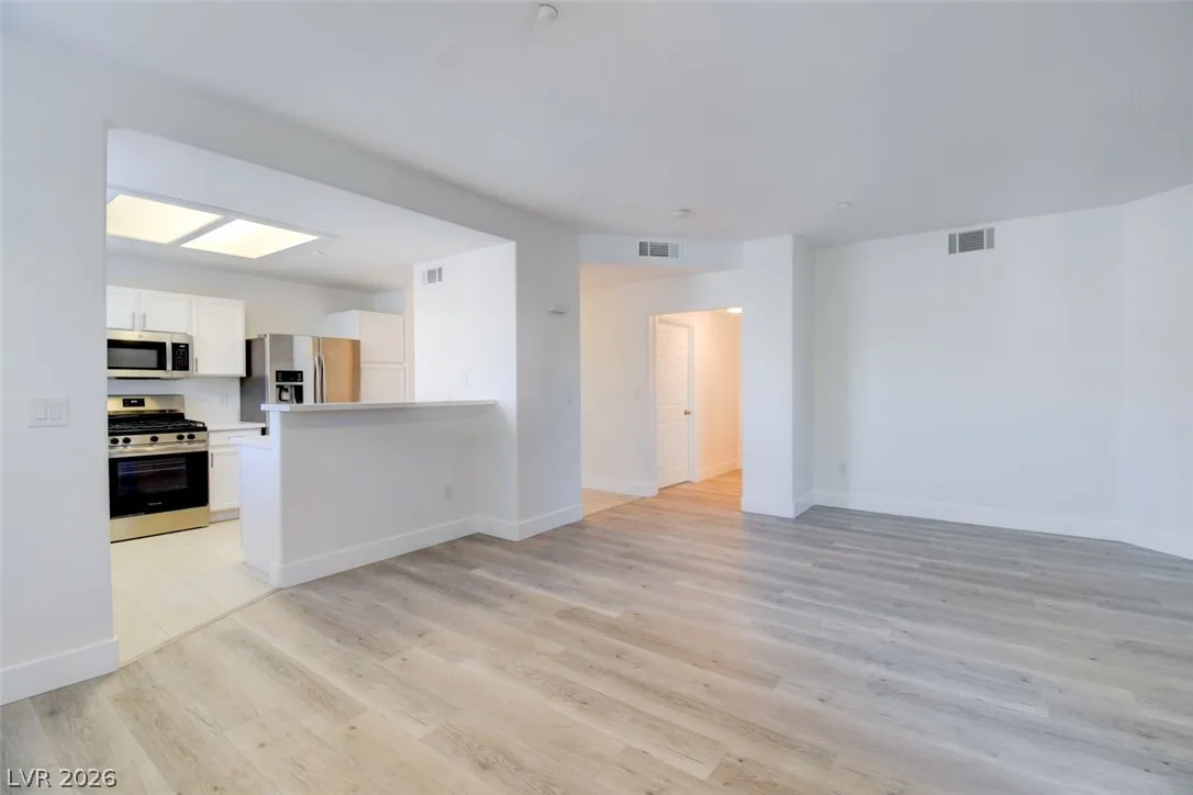 830 Carnegie Street 1511 — photo 5