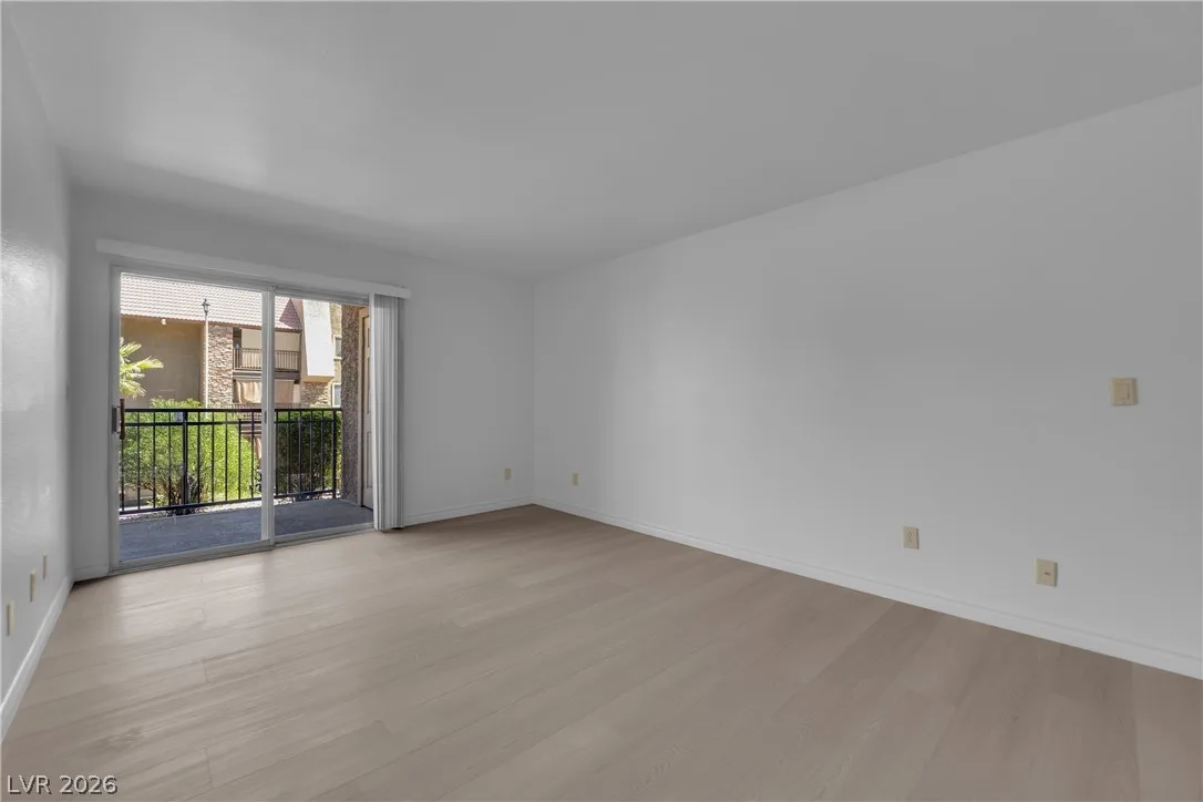 5295 INDIAN RIVER Drive 301 — photo 3