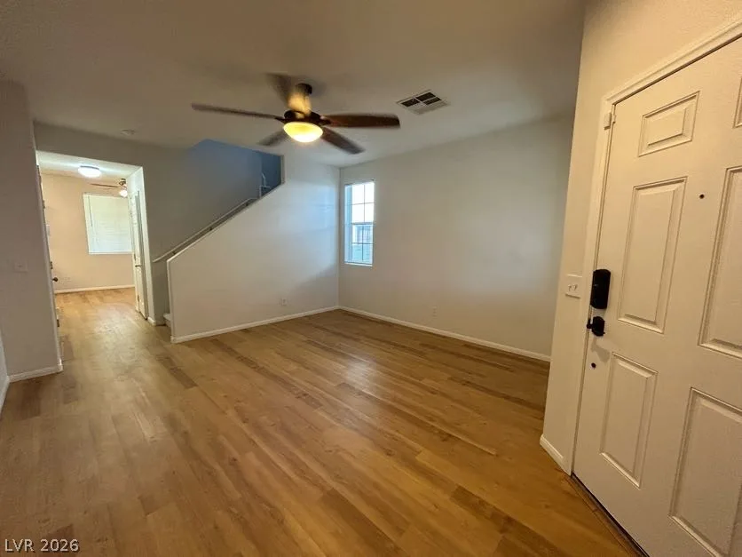 1237 Sun Village Avenue — photo 4