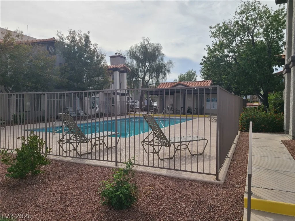 1575 East Warm Springs Road 1523 — photo 5