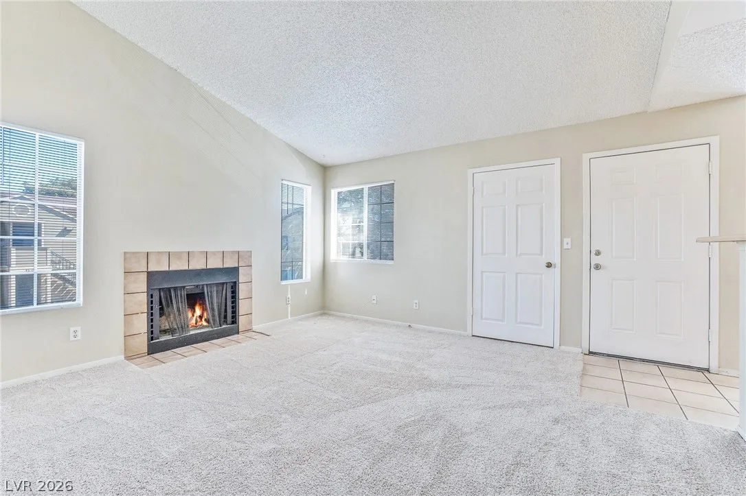 2685 Jennydiane Drive D — photo 5