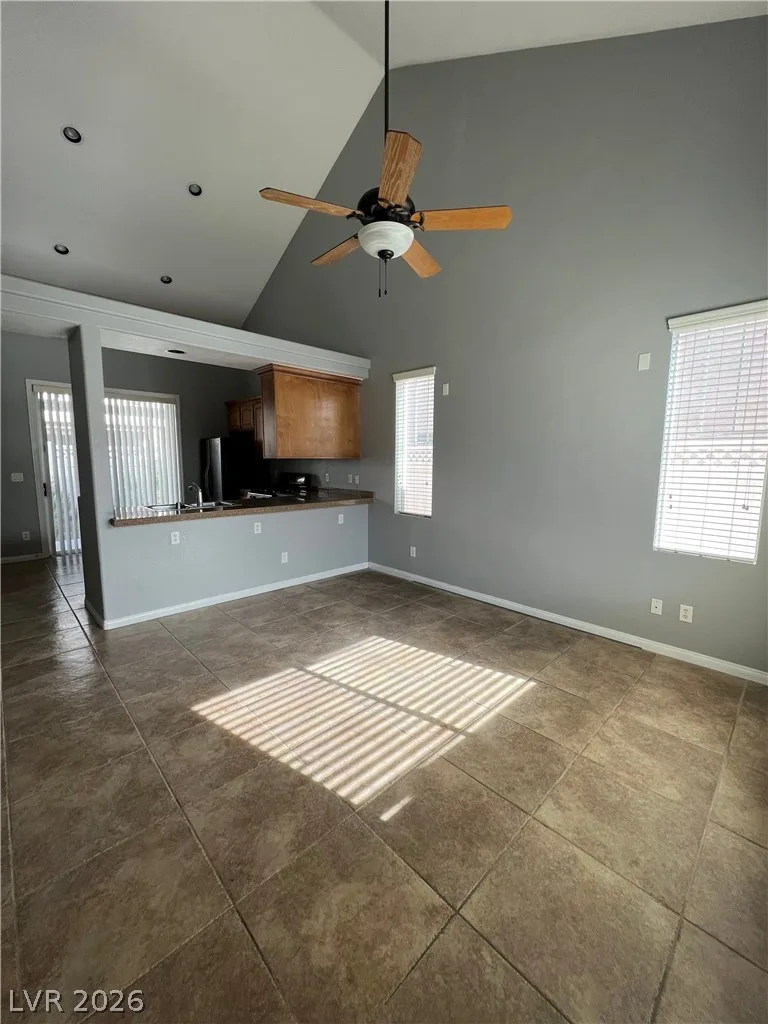 6010 Quiet Glow Avenue — photo 3