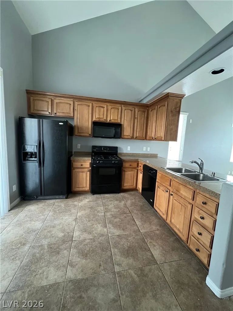 6010 Quiet Glow Avenue — photo 4