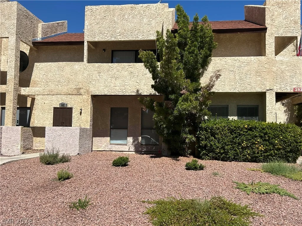 3937 South Torrey Pines Drive 3937 — photo 2