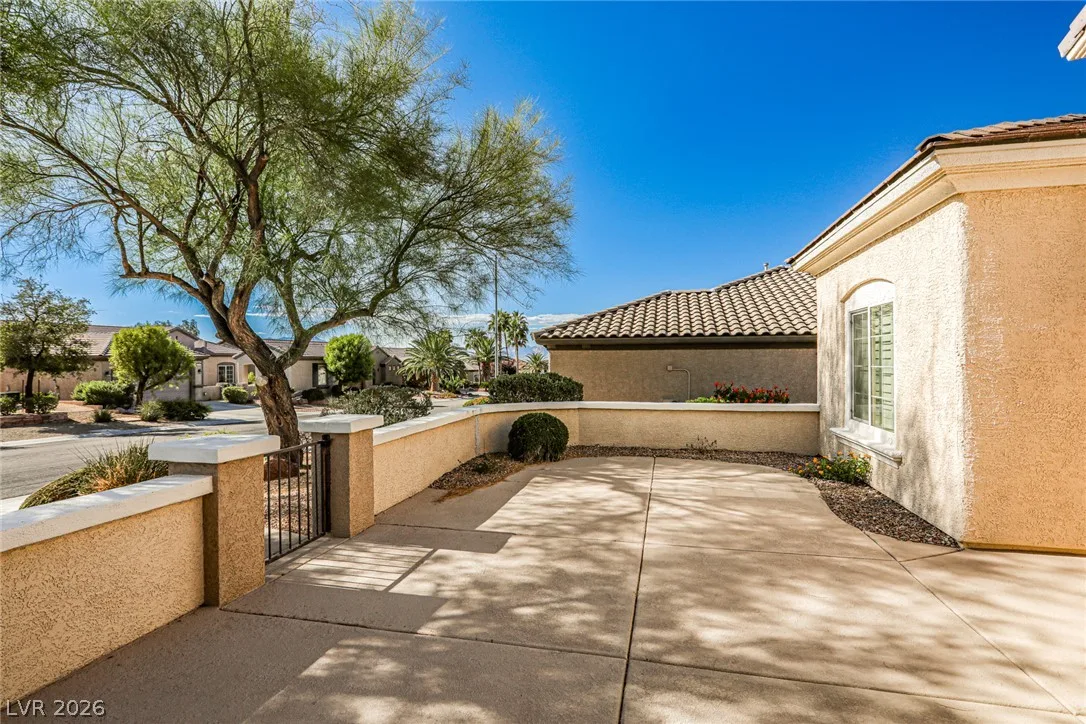 2256 Laurel Heights Lane — photo 4