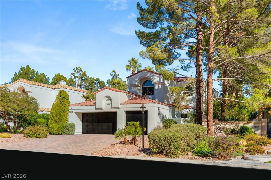 2104 Inverness Drive — photo 3