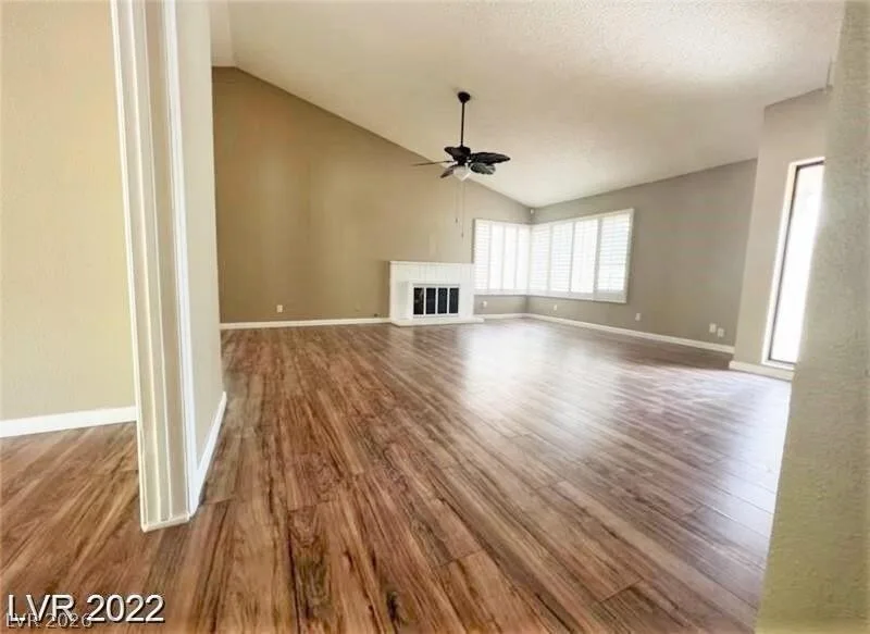 6672 Peachtree Lane — photo 2