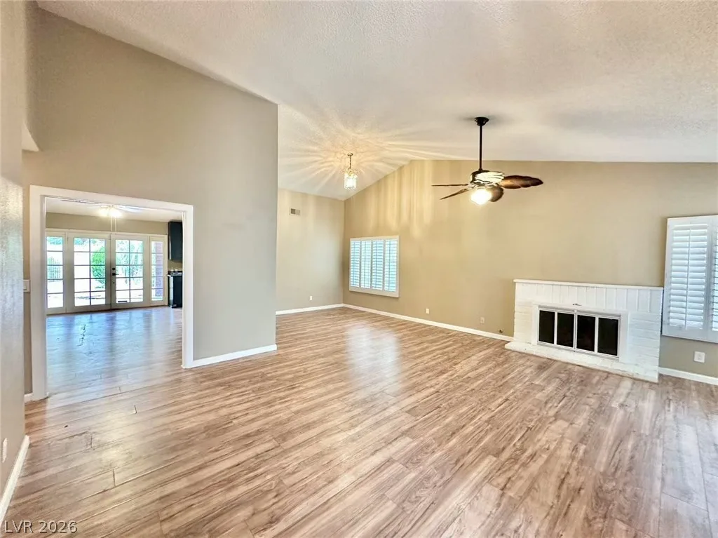 6672 Peachtree Lane — photo 3