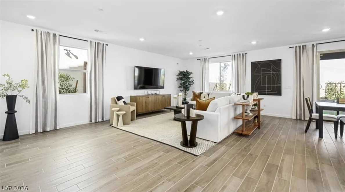 322 Cabasa Place — photo 3