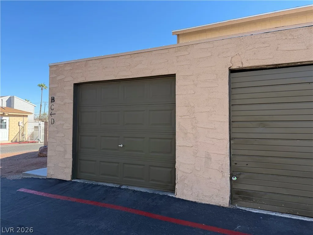 5188 Garden Lane D — photo 2