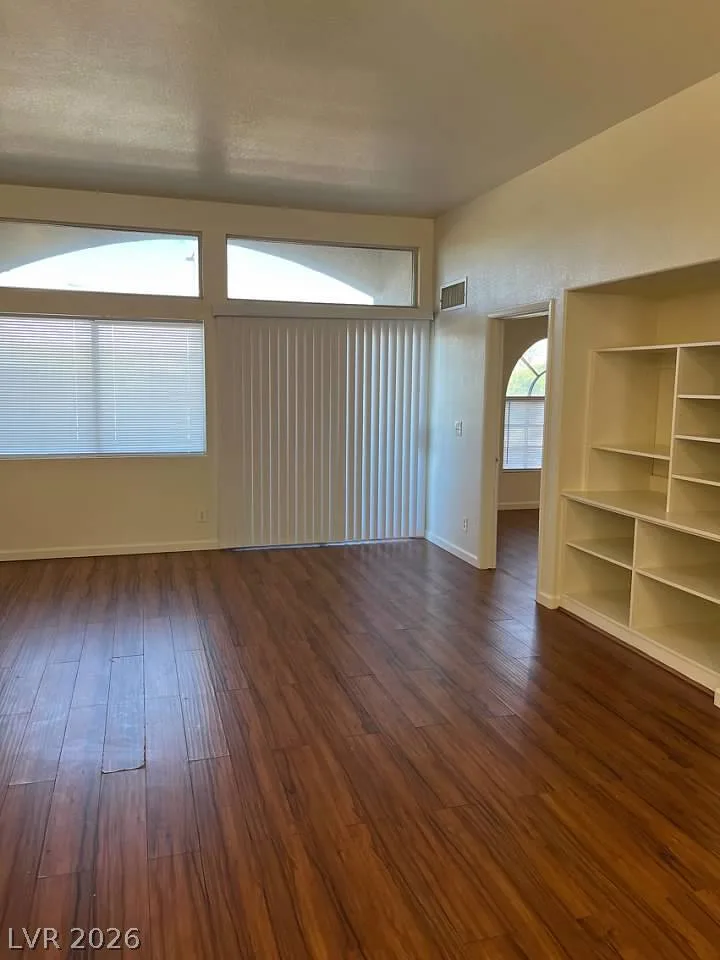3125 North Buffalo Drive 2104 — photo 4