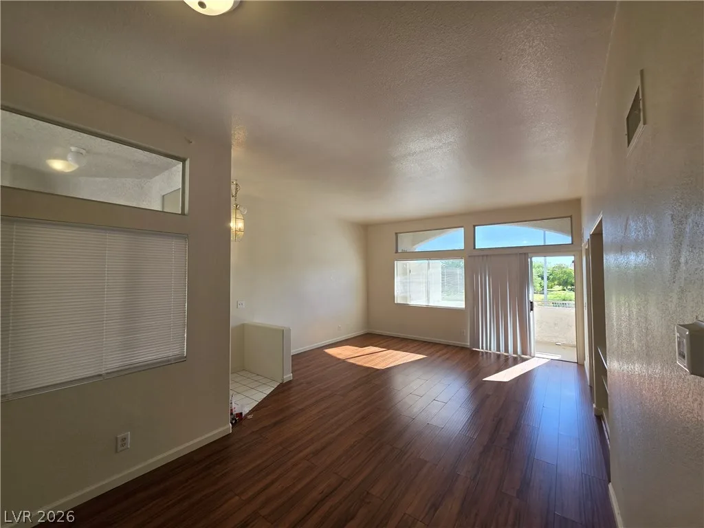 3125 North Buffalo Drive 2104 — photo 5