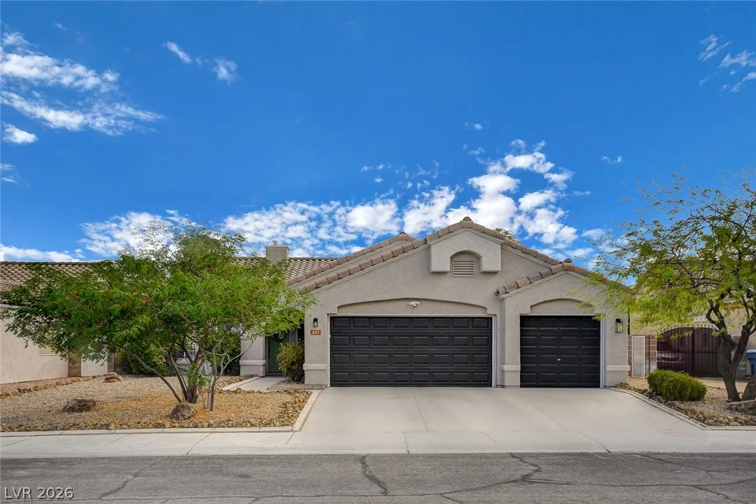 6113 Desert Haven Road — photo 1