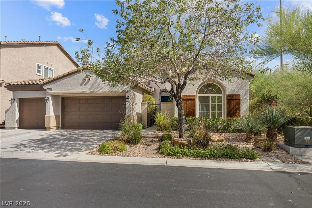 9740 Pan Falls Street — photo 4