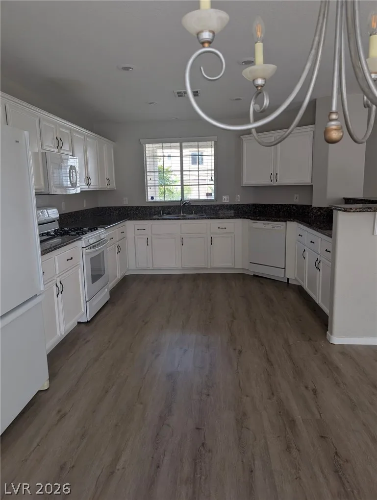 8613 Hidden Pines Avenue — photo 2
