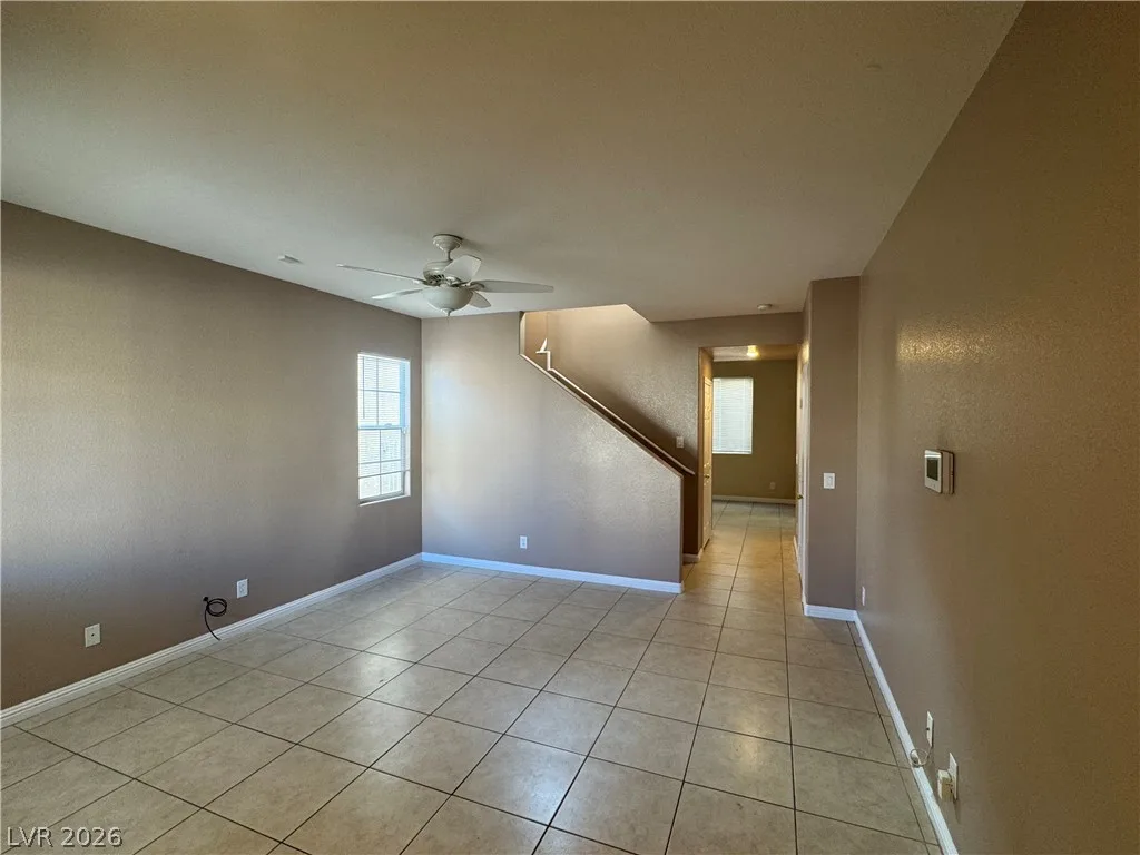 1323 Willow Village Avenue — photo 4