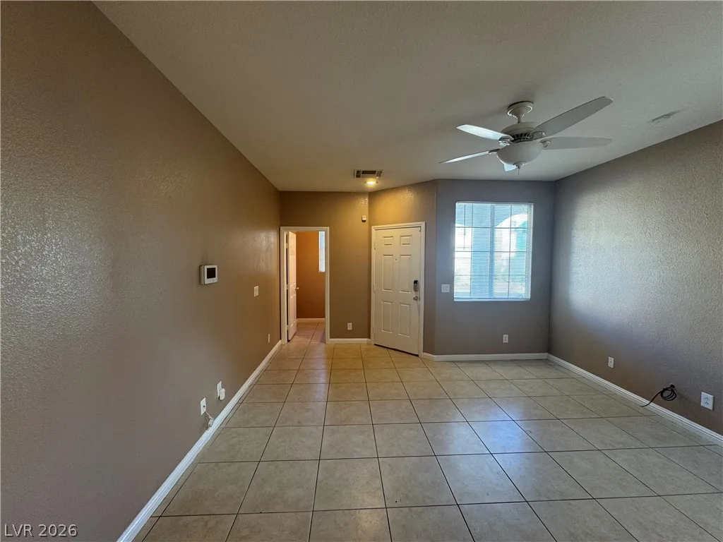 1323 Willow Village Avenue — photo 5