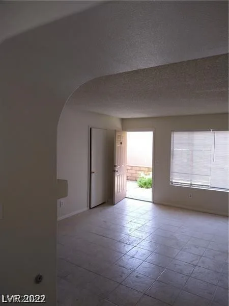 1608 North Torrey Pines Drive 103 — photo 3