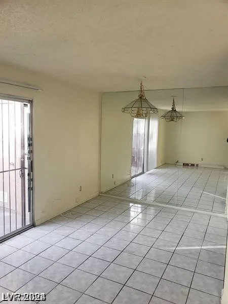 3435 Villa Knolls South Drive — photo 4