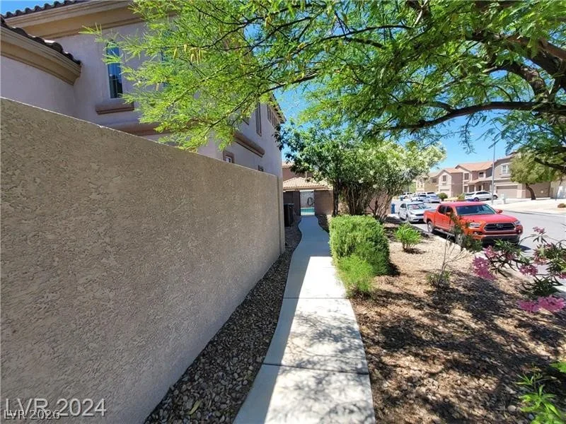 206 Valerian Street — photo 4