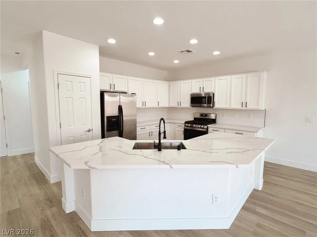 7532 Homing Pigeon Street — photo 4
