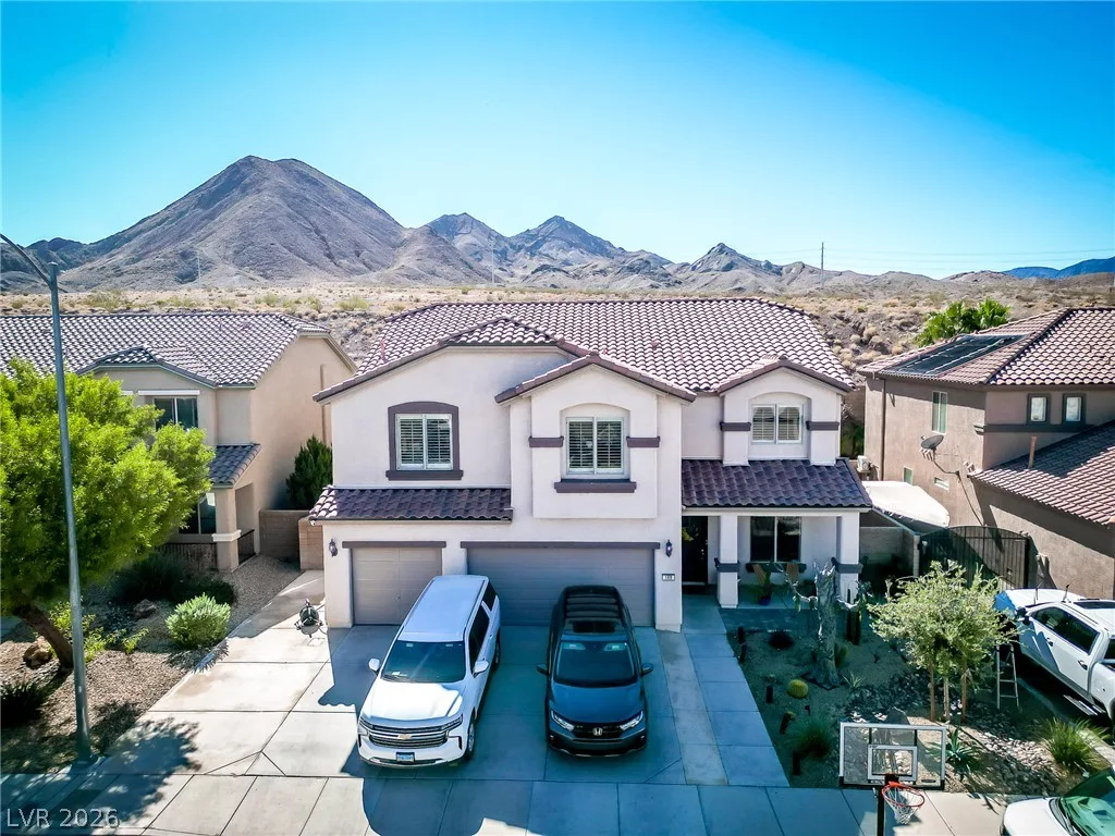 169 Cobalt Sky Avenue — photo 3