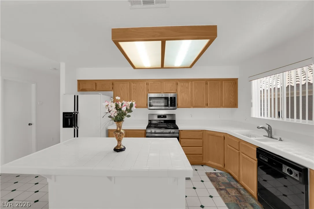 9609 Rancho Palmas Drive — photo 2