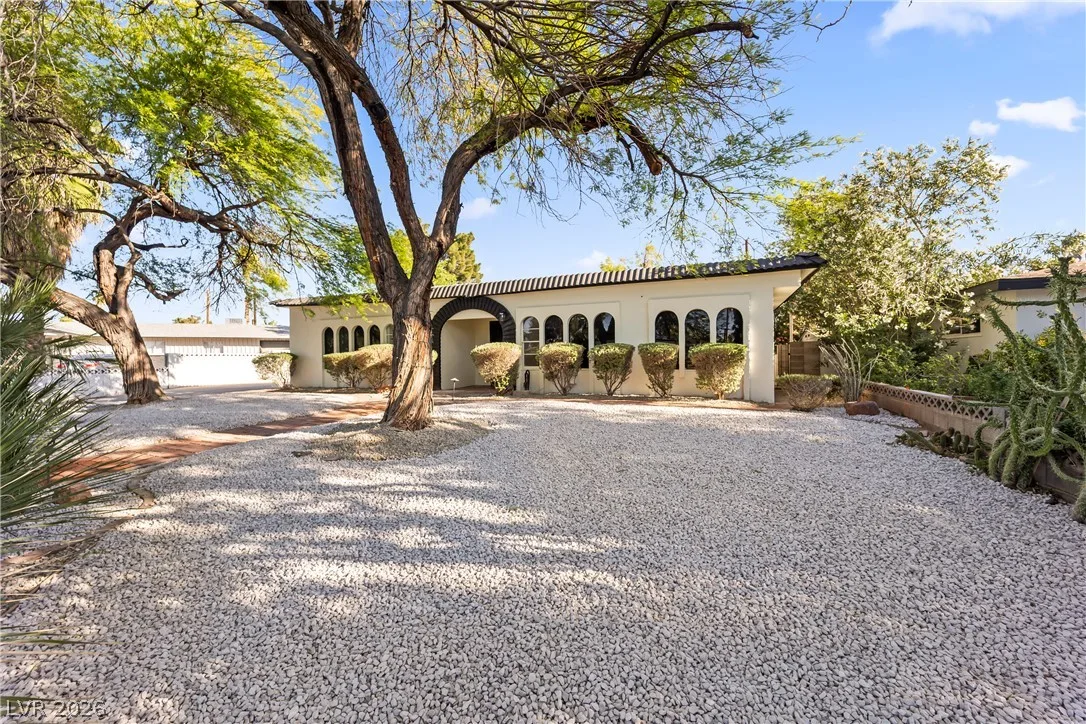 4444 Denia Circle — photo 3