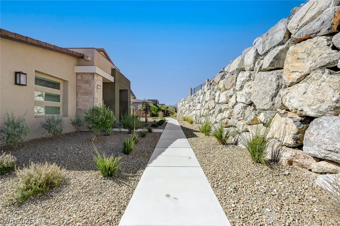 913 Allister Fields Lane — photo 5