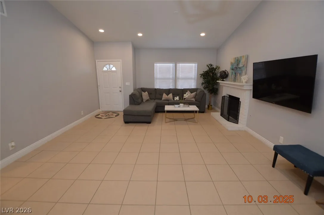 4406 Newhaven Drive — photo 4