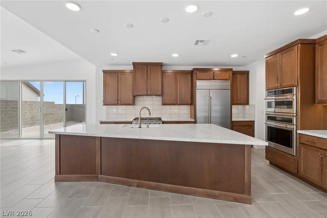 961 Golden Summit Avenue — photo 3