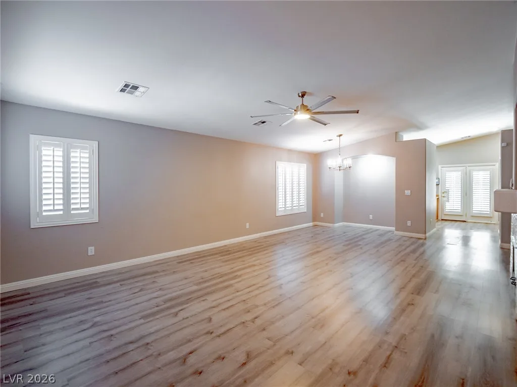5977 Sierra Medina Avenue — photo 3