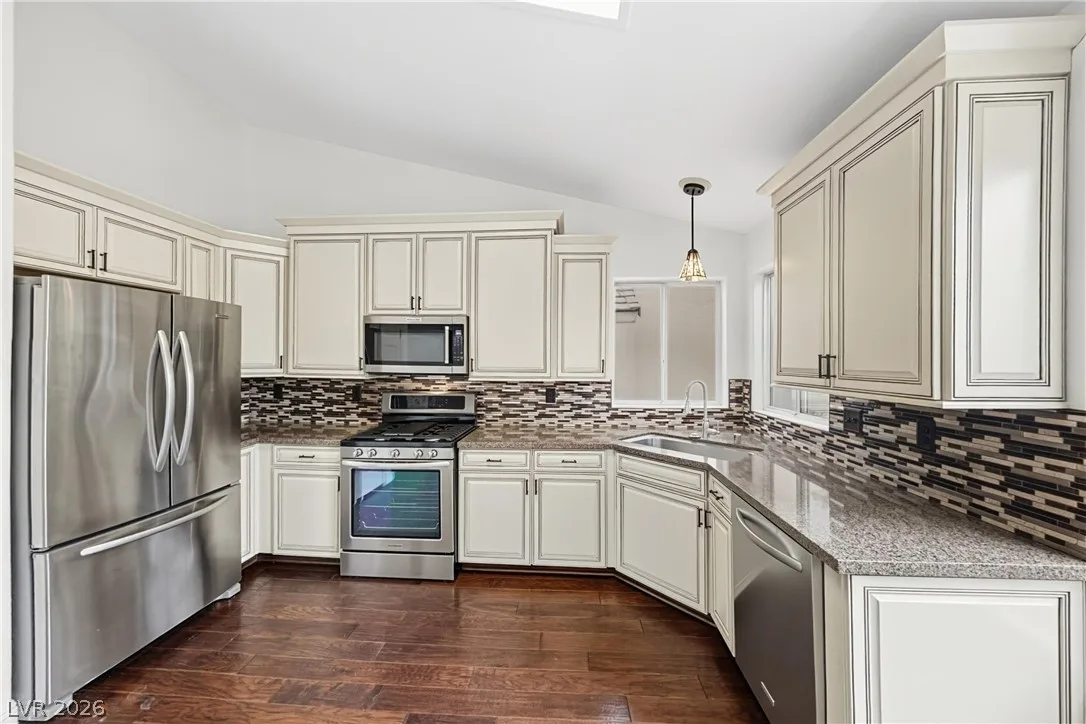 9474 Lightning Bay Court — photo 4