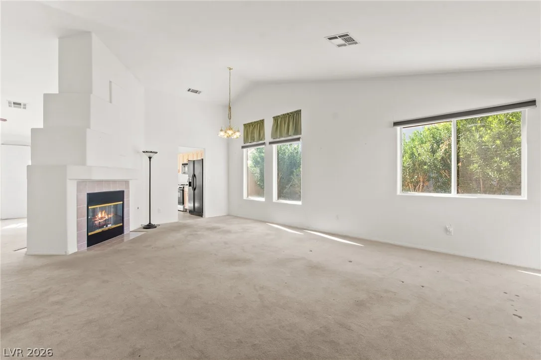 7625 Twisted Pine Avenue — photo 4