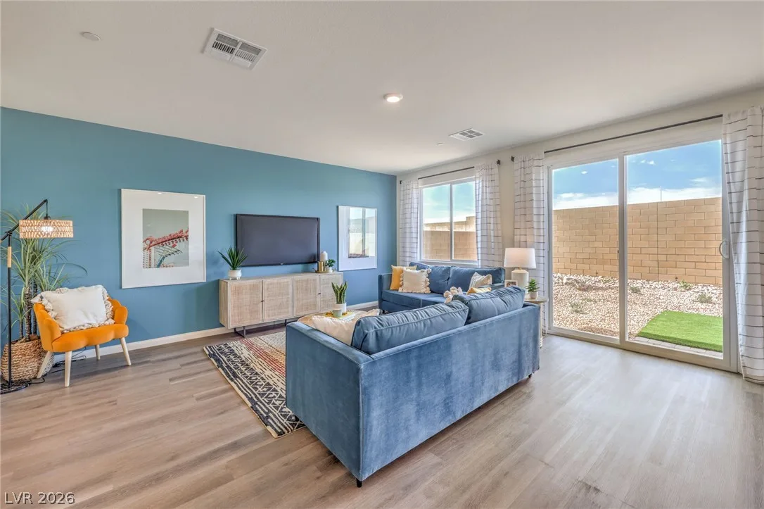 566 Ivory Peacock Ct Court — photo 4