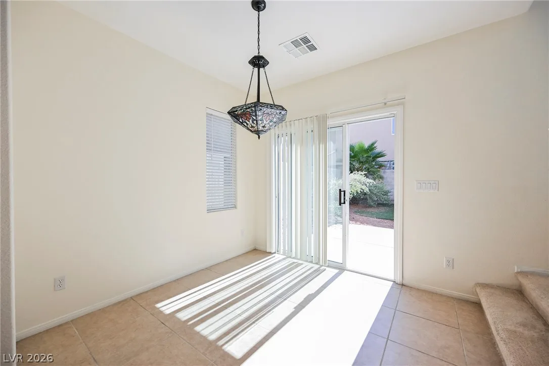 9525 Michelle Falls Avenue — photo 4