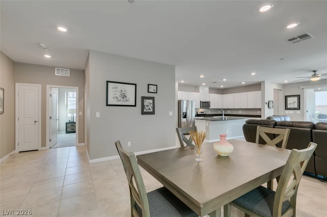 8359 Vinamala Avenue — photo 3 of 29