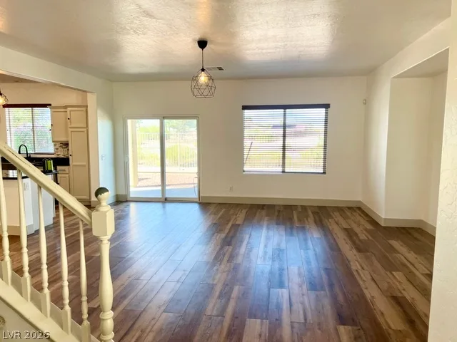 8137 Celina Hills Street — photo 5